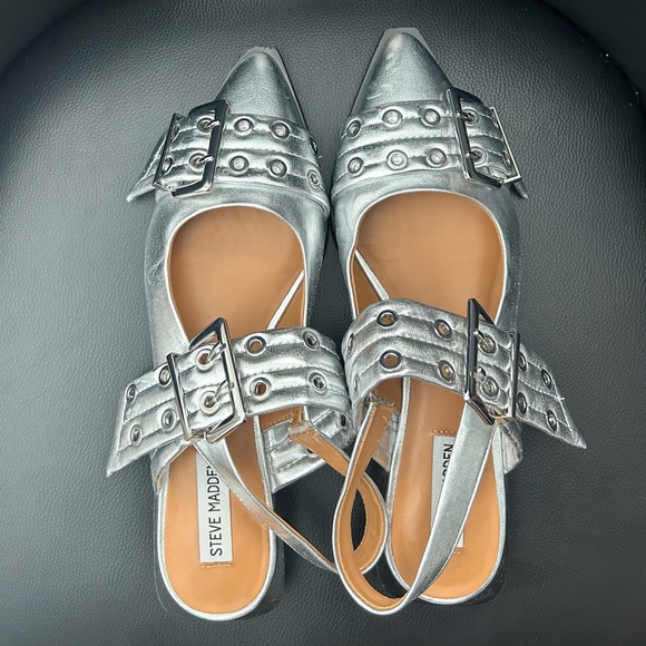 Steve Madden Silver Leather Buckle Slingback Sandals - Picture 2 of 5
